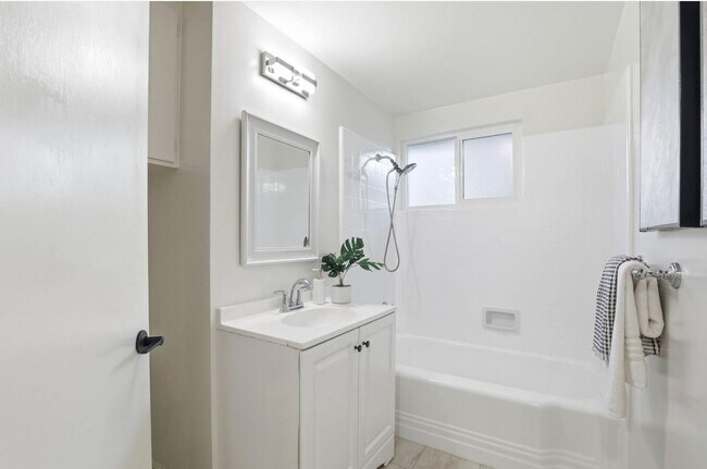 Foto del edificio - 841 Nectarine Ave