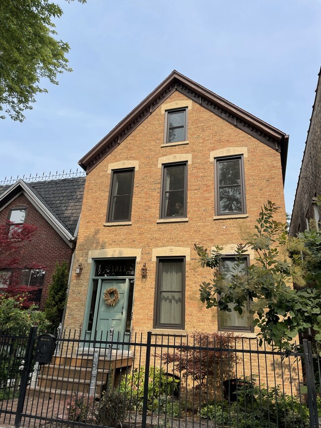 Building Photo - 1311 N Bell Ave