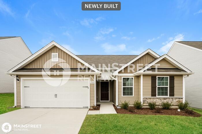 Primary Photo - 733 Cider Mill Way, Zebulon, NC 27597