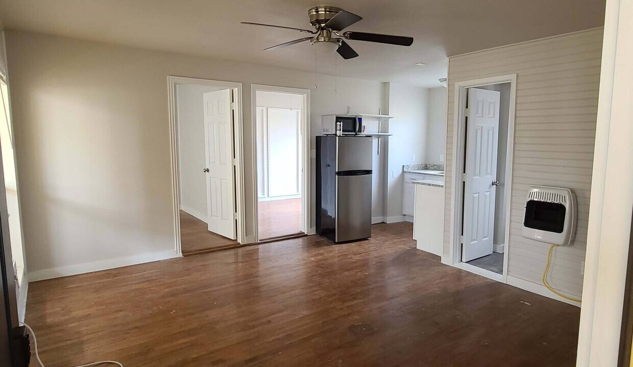 Foto principal - 1405 Moore St