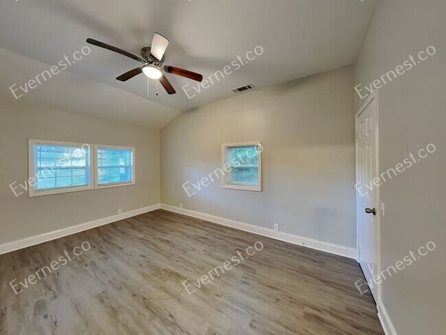 Foto del edificio - 2690 Burton Rd NW