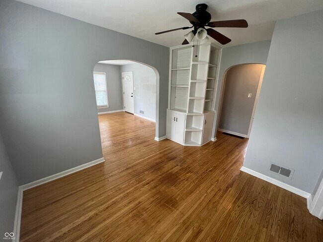 Building Photo - 5237 Ralston Ave