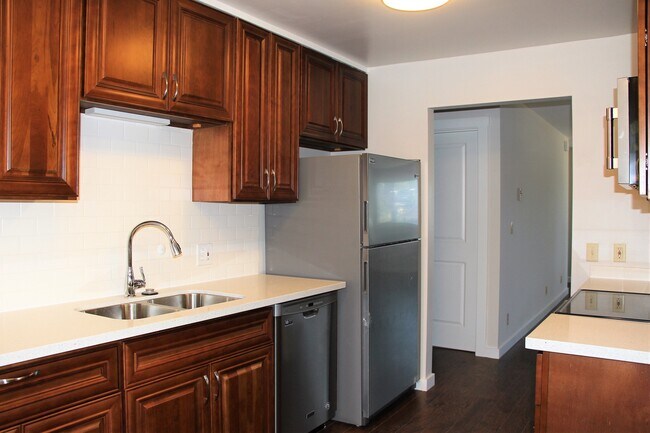 Foto del edificio - 15610 9th Ave SW