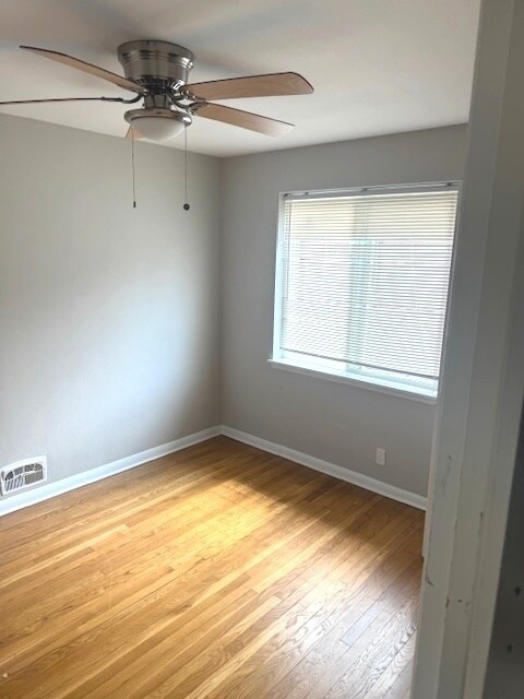 Foto del edificio - 18006 Wentworth Ave