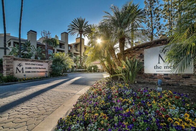 Foto del edificio - 5515 Canoga Ave
