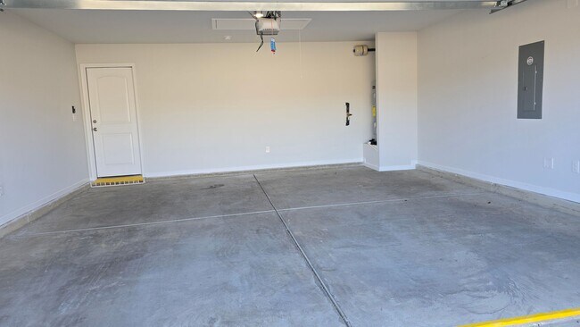 Building Photo - 1514 Heritage Cir SE