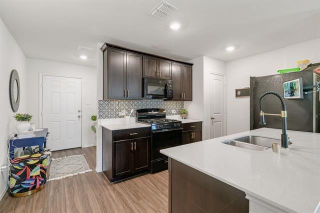 Foto del edificio - 448 Blue Crow Ln