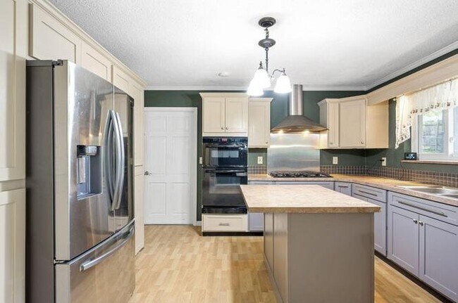 Foto del edificio - 4717 Brentwood Dr