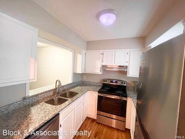 Building Photo - 2 br, 2.5 bath House - 6221 Tributary Drive