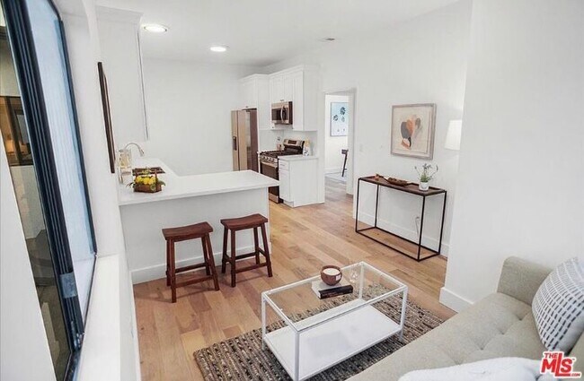 Foto del edificio - 821 N Avenue 50