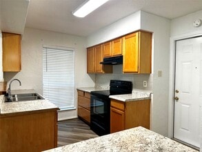 Building Photo - 4927 Adonis Dr