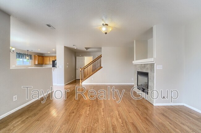 Foto del edificio - 851 Ponderosa Ln