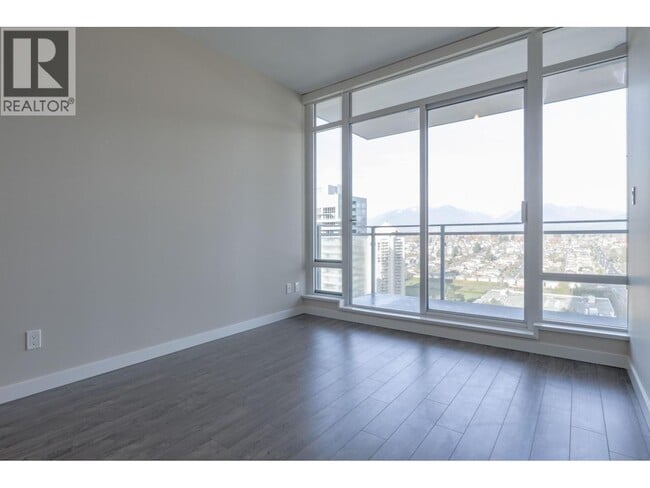 Building Photo - 4485 Skyline Dr