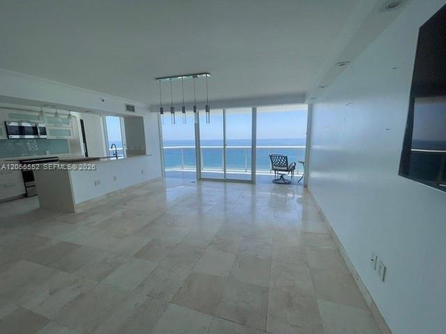 Foto del edificio - 6301 Collins Ave