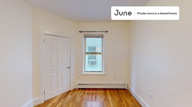 Foto del edificio - Room in Shared 3 bed/1 bath home