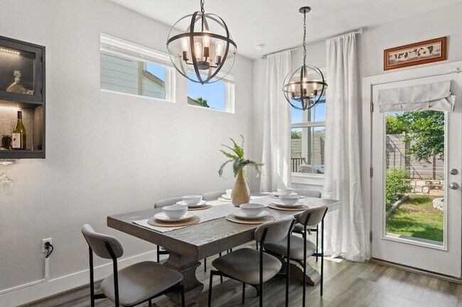 Foto del edificio - 7403 Travertine Spring Dr