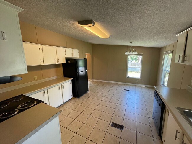 Foto del edificio - Nice three bedroom two bath modular home i...