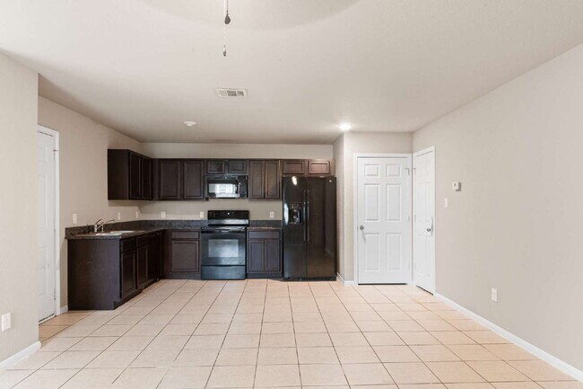 Building Photo - 16630 E Hammon