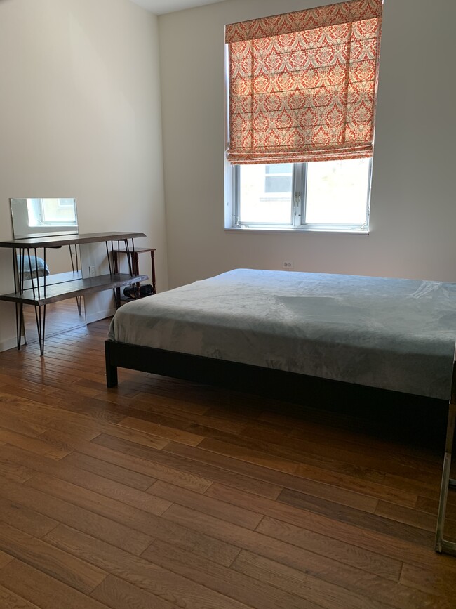 2nd floor Bed - 1808 S Michigan Ave