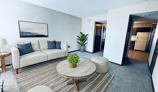 Foto del edificio - Millwood Townhomes: Convenient access to Lake Tapawingo area