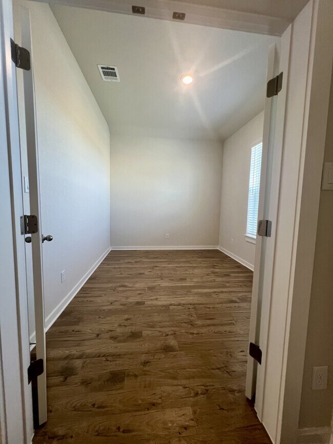 Foto del edificio - 14438 Inspiration Pt