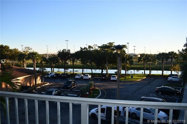 Foto del edificio - 7920 N Nob Hill Rd