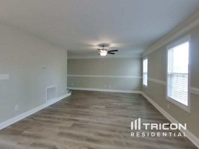 Foto del edificio - 509 Sourwood Dr