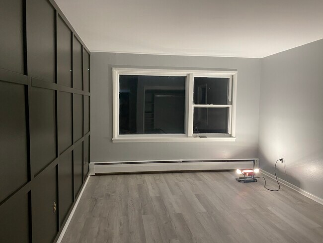 Foto del edificio - 44 Leonard Ave