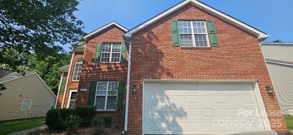 Foto principal - 17130 Cambridge Woods Ct
