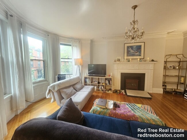 Building Photo - 429 Marlborough St