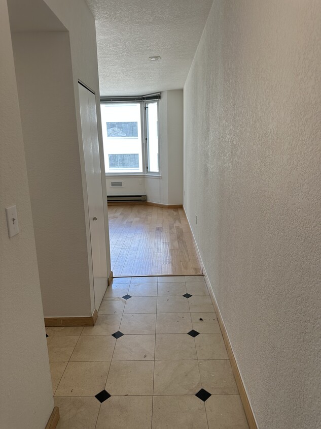 Primary Photo - 201 Harrison St