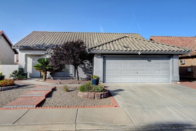 Building Photo - FOR RENT Palm Canyon