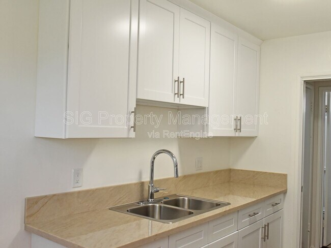 Building Photo - 5637 Strohm Ave