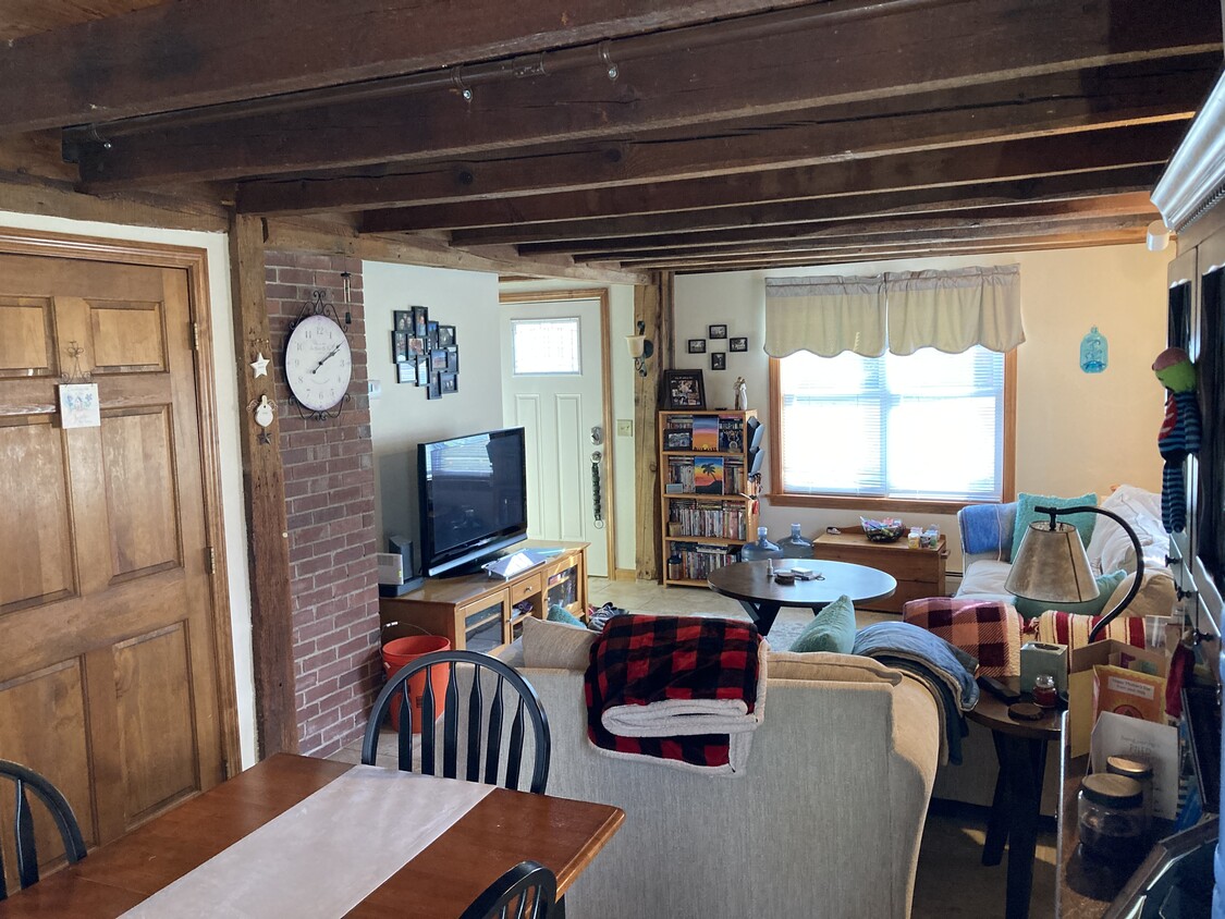 Living Rm2 - 12 Willey St