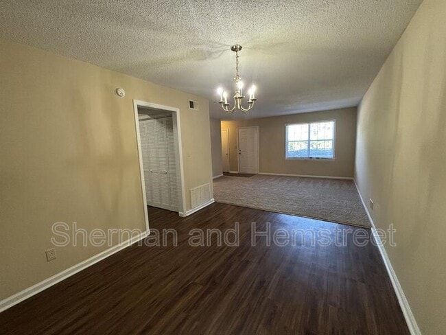 Foto del edificio - 2738 Blount Ave