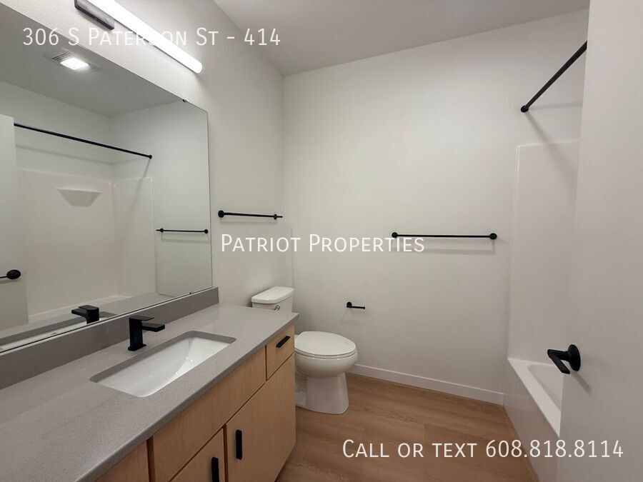 Primary Photo - 306 S Paterson St