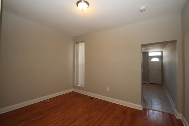 Foto del edificio - Updated & Lovely Harwood 3bd/1ba rowhome w...