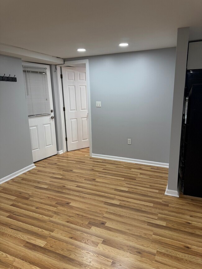 Foto del edificio - 2245 Jones Rd