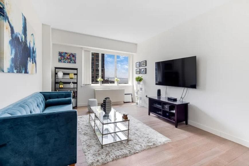 Primary Photo - 1 bedroom in New York NY 10280