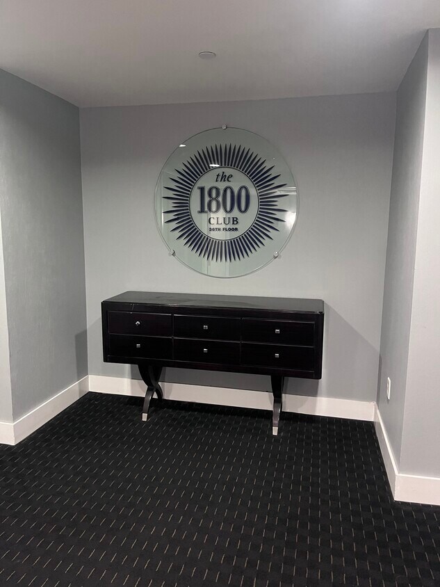 Primary Photo - 1800 N Bayshore Dr