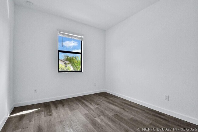Foto del edificio - 4074 Highland Oaks Dr