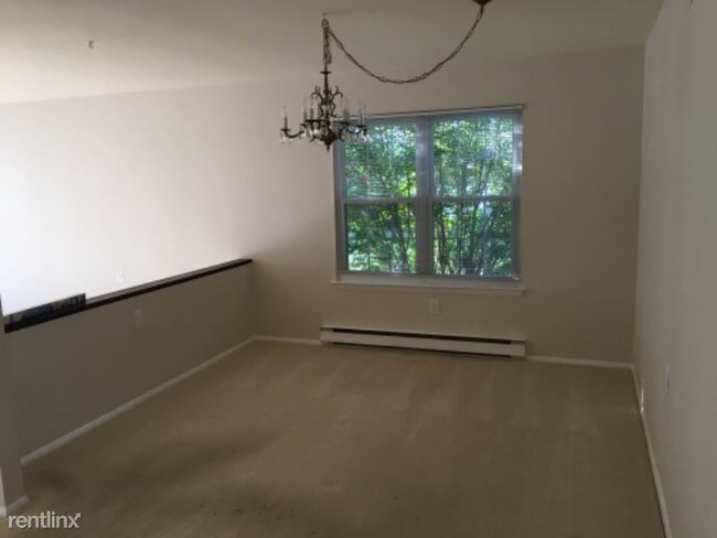 Building Photo - 2 br, 2 bath House - 2 Newbury Row