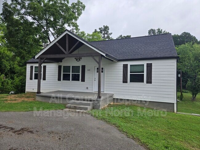Building Photo - 545 Lakeview Dr