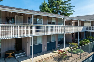 Building Photo - Garden Square Apartments
