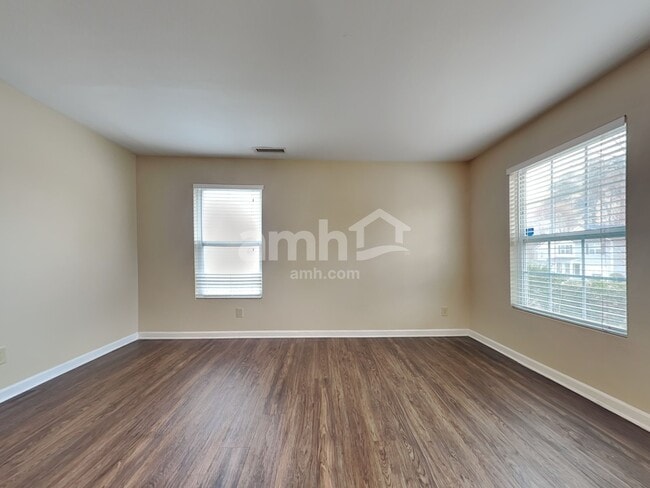 Building Photo - 911 Swearngan Ridge Ct