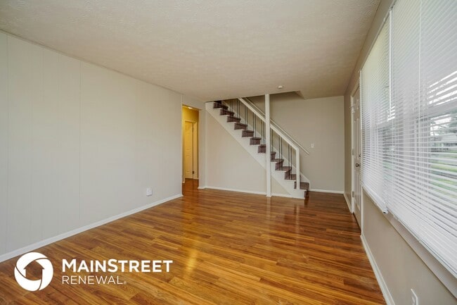 Foto del edificio - 1290 Elderwood Ave