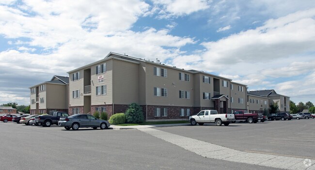 Foto del edificio - Apartments at Falls Crossing