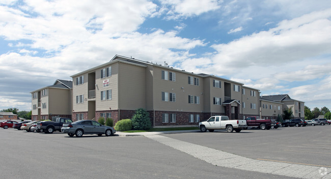 Building Photo - Apartments@Falls Crossing