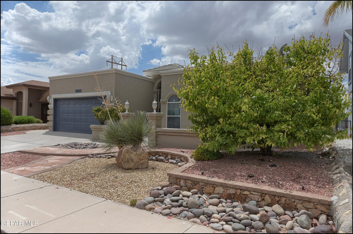 Primary Photo - 3769 Tierra Isela Dr