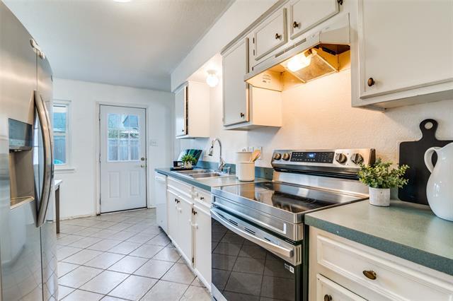 Building Photo - 904 Melody Cir